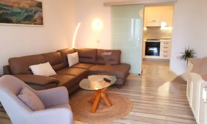 Недвижимость Двухкомнатная квартира в центре Опатии: 2