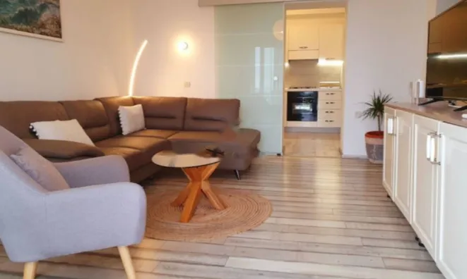 Недвижимость Двухкомнатная квартира в центре Опатии: 4