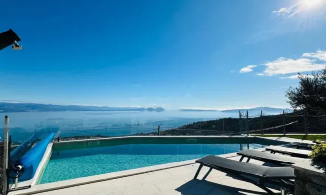 Недвижимость Семейный дом 250 м², Запад, Опатия: 10