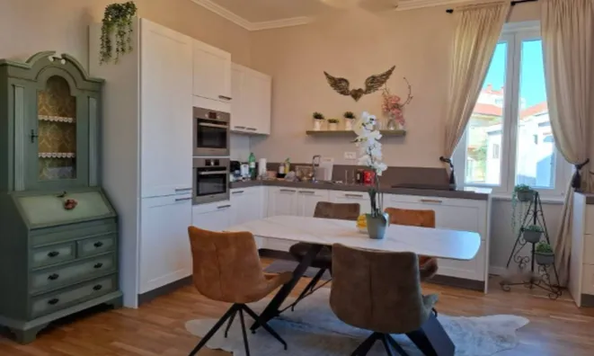 Недвижимость Трёхкомнатная квартира в центре: 5