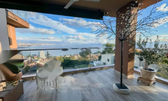 Недвижимость Трехкомнатная квартира в центре: 8