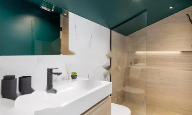 Недвижимость Трехкомнатная квартира, Центр: 5