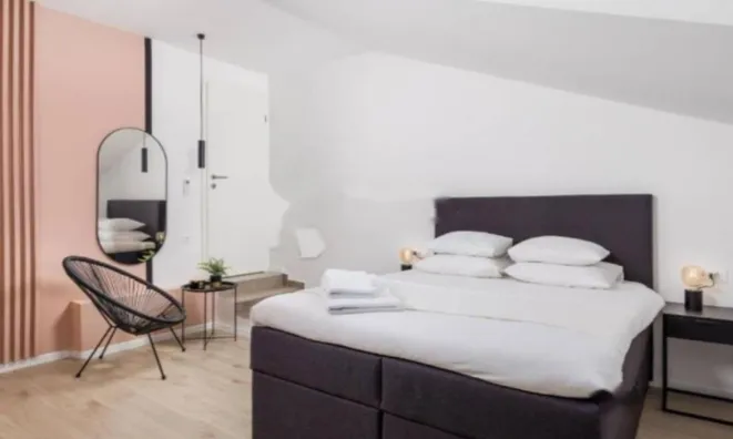 Недвижимость Трехкомнатная квартира, Центр: 13