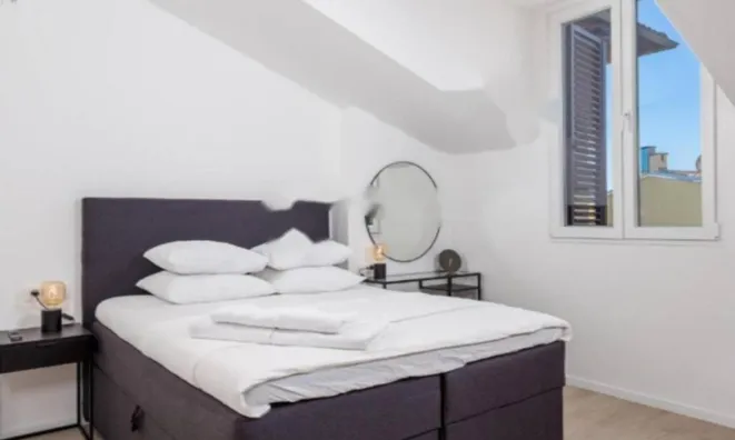 Недвижимость Трехкомнатная квартира, Центр: 17