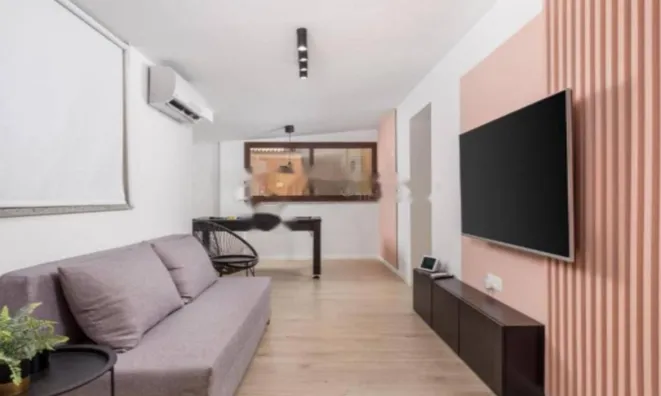 Недвижимость Трехкомнатная квартира, Центр: 18