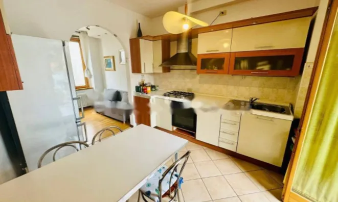 Недвижимость Двухкомнатная на Формаика, Центр: 4