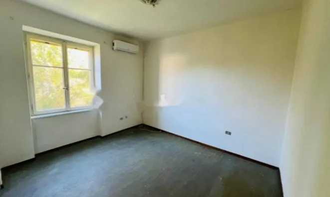 Недвижимость Четырехкомнатная в Центре: 8