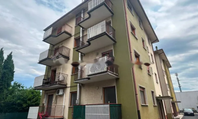 Недвижимость Трёхкомнатная квартира Центр: 2