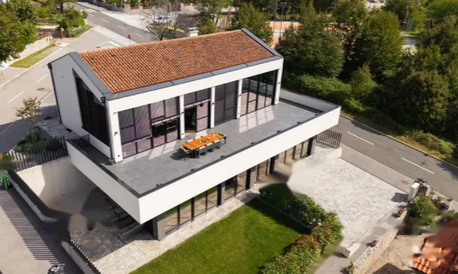 Недвижимость Двухэтажный дом Сежана: 4