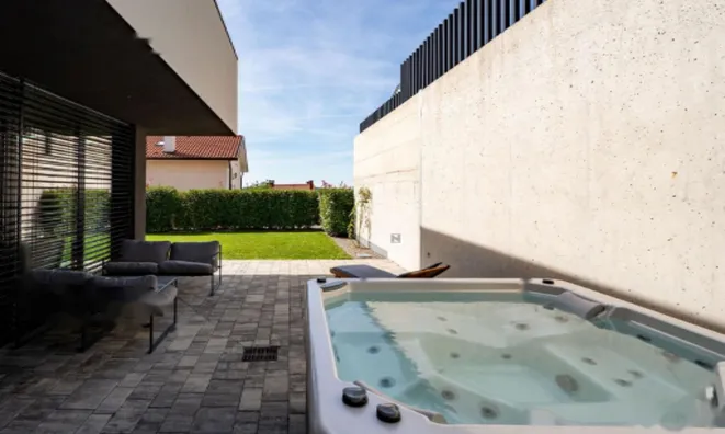 Недвижимость Двухэтажный дом Сежана: 11