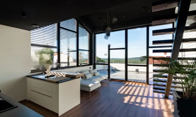 Недвижимость Двухэтажный дом Сежана: 21