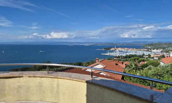 Недвижимость Дом, Изола, Бельведер: 2