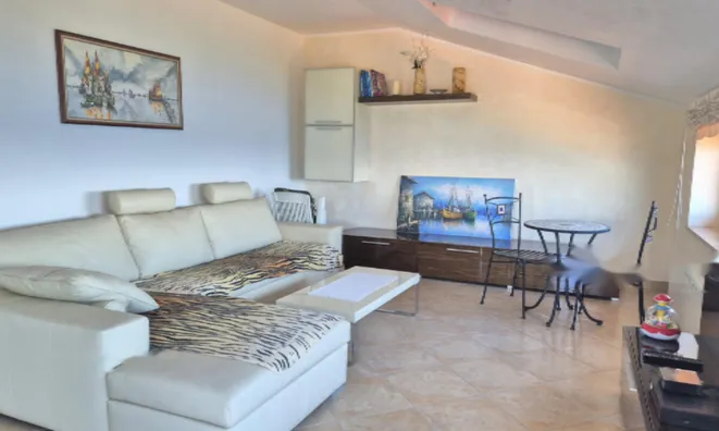 Недвижимость Дом, Изола, Бельведер: 11