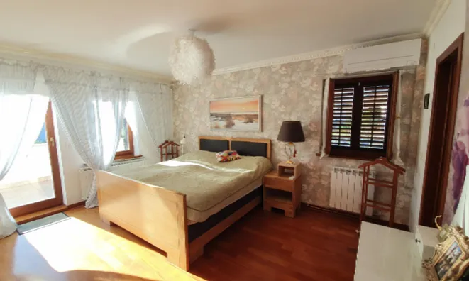 Недвижимость Дом Новый Изола Ягоде: 17