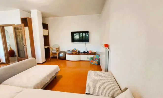 Недвижимость Дом в Изоле: 4