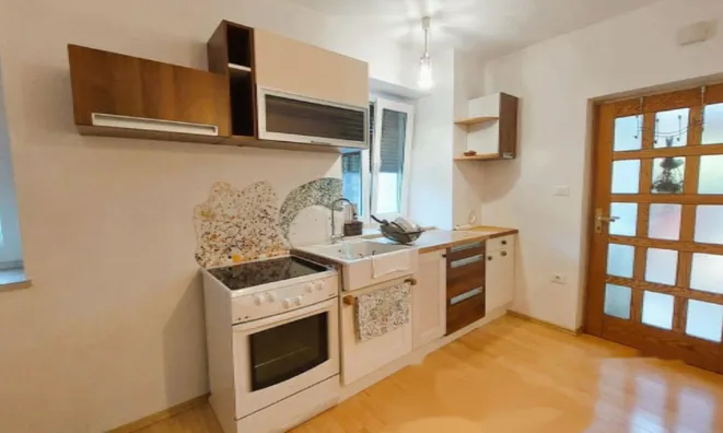 Недвижимость Дом в Изоле: 28