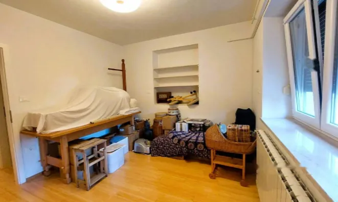 Недвижимость Дом в Изоле: 30