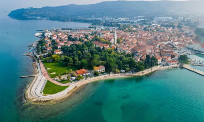 Недвижимость Дом с террасой Изола: 3