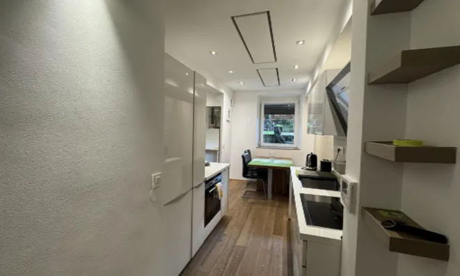 Недвижимость 1-комнатная квартира в центре: 4