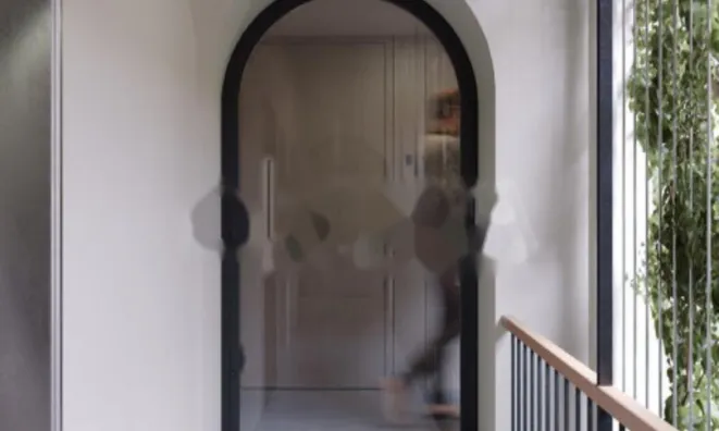 Недвижимость Квартира 2,5 Комнаты Центр: 4