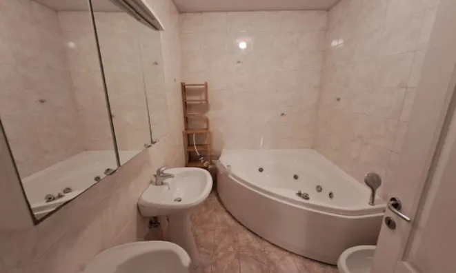 Недвижимость Трехкомнатная квартира в Кошезе: 13