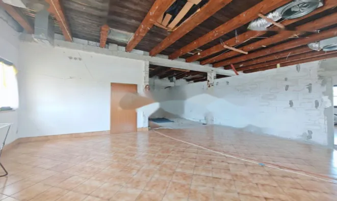 Недвижимость Четырехкомнатная квартира: 4