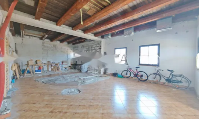 Недвижимость Четырехкомнатная квартира: 7