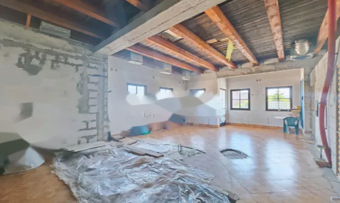 Недвижимость Четырехкомнатная квартира: 9