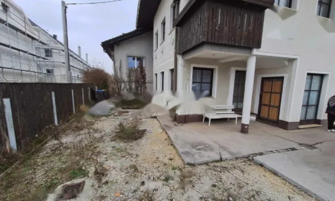 Недвижимость Четырехкомнатная квартира: 14