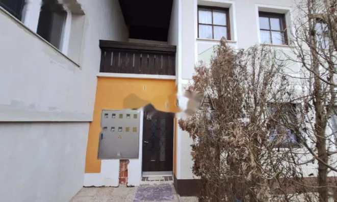 Недвижимость Четырехкомнатная квартира: 16