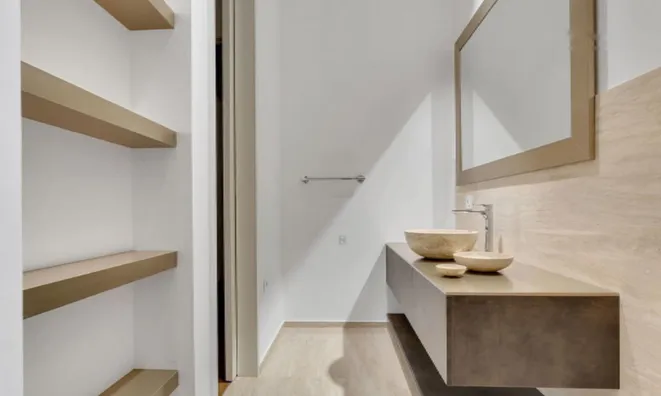 Недвижимость Квартира, 4-комнатная, Центр: 15