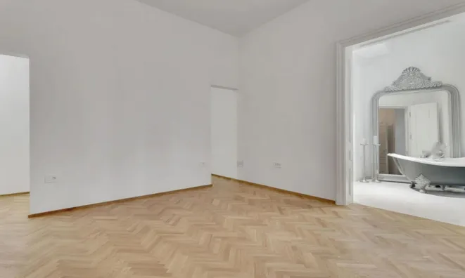 Недвижимость Квартира, 4-комнатная, Центр: 16