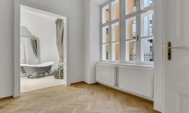 Недвижимость Квартира, 4-комнатная, Центр: 17