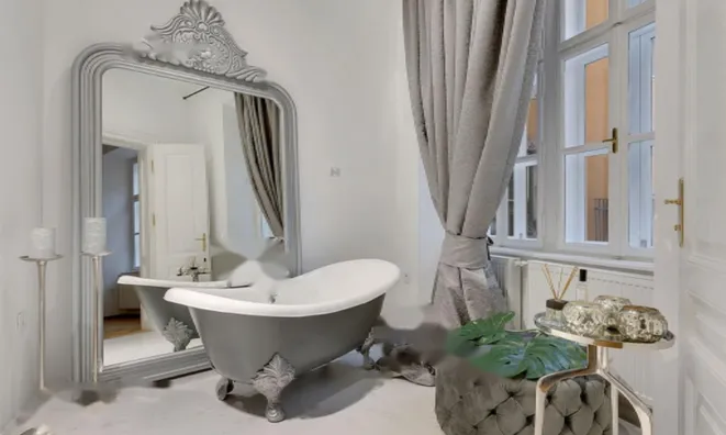 Недвижимость Квартира, 4-комнатная, Центр: 18