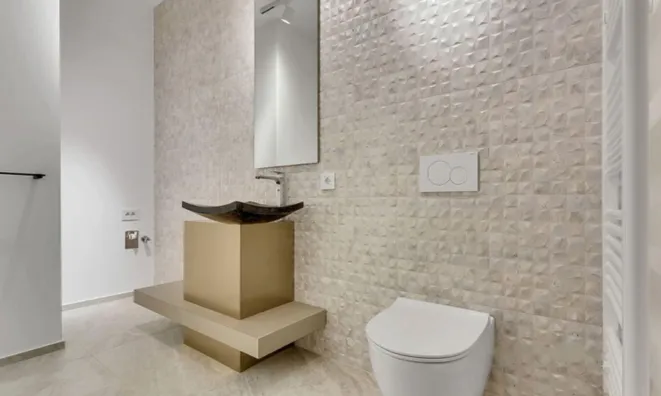 Недвижимость Квартира, 4-комнатная, Центр: 24