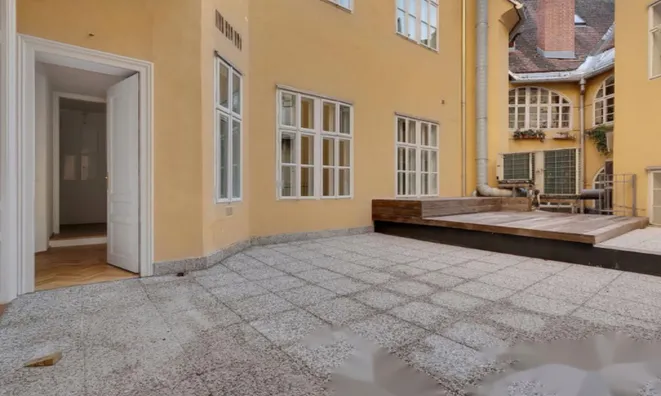 Недвижимость Квартира, 4-комнатная, Центр: 25