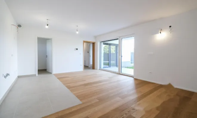 Недвижимость Двухкомнатная квартира Бежиград: 2