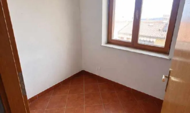 Недвижимость Четырёхкомнатная квартира Копер: 17