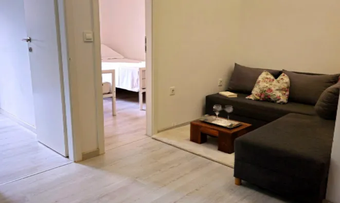 Недвижимость 2-комнатная квартира Центр: 1