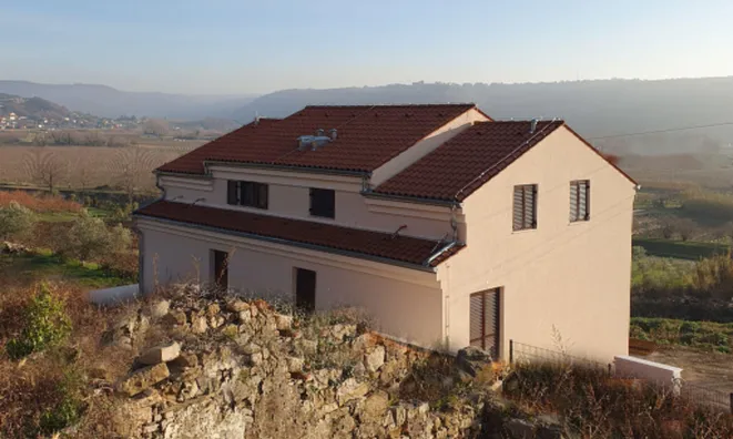 Недвижимость Четырехкомнатная квартира в Новых Сечовлях: 8