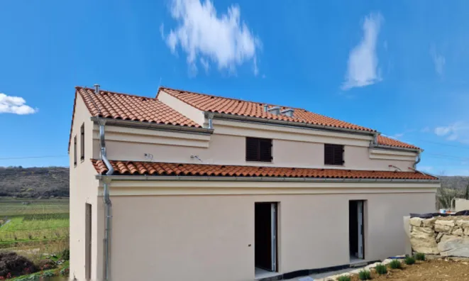 Недвижимость Четырехкомнатная квартира в Новых Сечовлях: 9