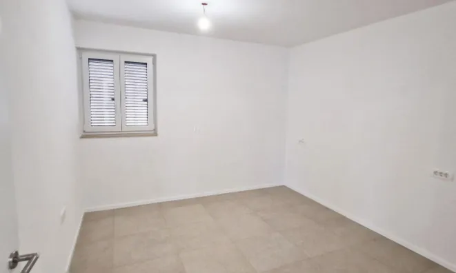 Недвижимость Четырехкомнатная квартира в Новых Сечовлях: 16