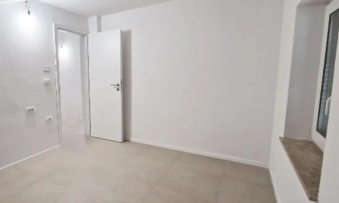 Недвижимость Четырехкомнатная квартира в Новых Сечовлях: 22