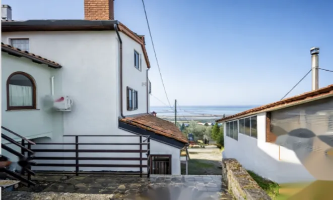 Недвижимость Квартира 4-комнатная Новые Сечовле: 1