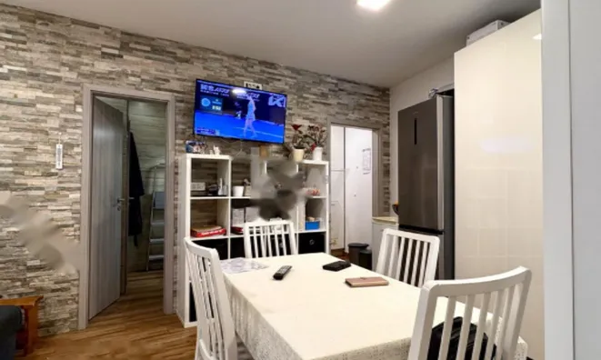 Недвижимость Однокомнатная квартира Копер: 2