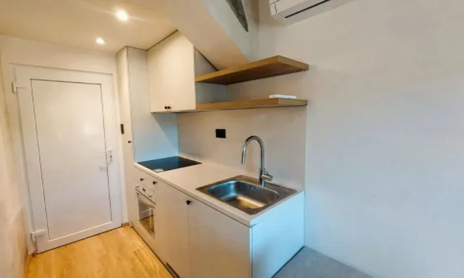 Недвижимость Квартира-студия в центре Изолы: 4