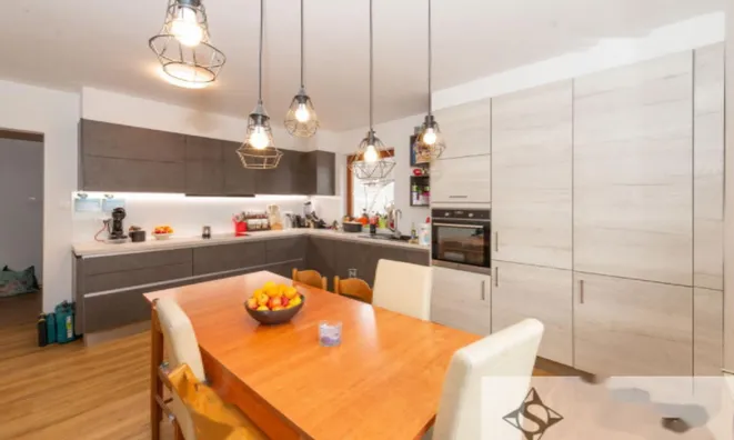 Недвижимость Дом, Врховцы: 4