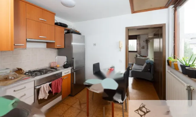 Недвижимость Дом, Врховцы: 23