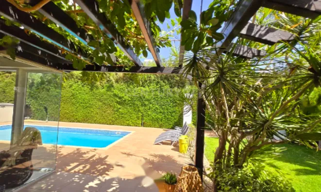 Недвижимость 4 Bedroom Villa For Sale in Agios Athanasios, Limassol: 1