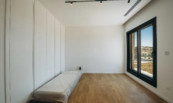 Недвижимость 5 Bedroom Villa For sale in Agios Tychonas, Limassol: 23